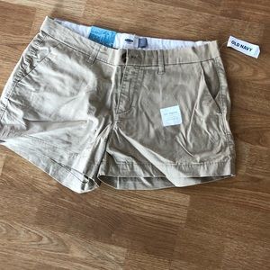 NWT Old Navy Khaki Shorts Size 4